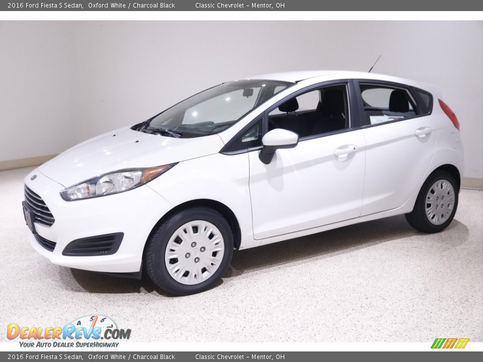 2016 Ford Fiesta S Sedan Oxford White / Charcoal Black Photo #3