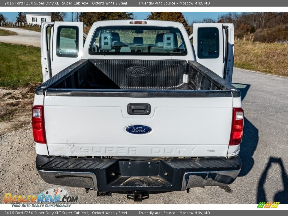 2016 Ford F250 Super Duty XLT Super Cab 4x4 Oxford White / Steel Photo #23