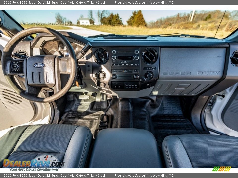 2016 Ford F250 Super Duty XLT Super Cab 4x4 Oxford White / Steel Photo #30