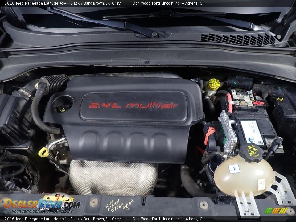 2016 Jeep Renegade Latitude 4x4 Black / Bark Brown/Ski Grey Photo #7
