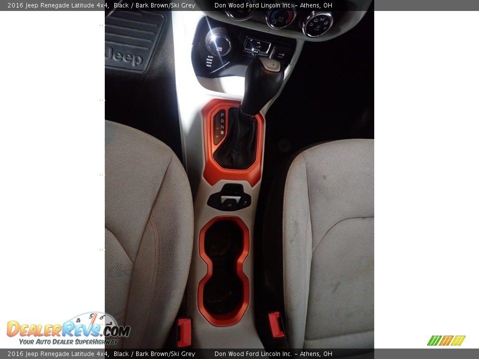 2016 Jeep Renegade Latitude 4x4 Black / Bark Brown/Ski Grey Photo #33