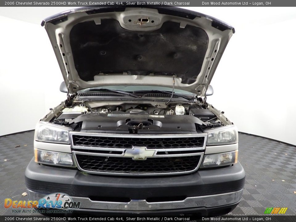 2006 Chevrolet Silverado 2500HD Work Truck Extended Cab 4x4 Silver Birch Metallic / Dark Charcoal Photo #6
