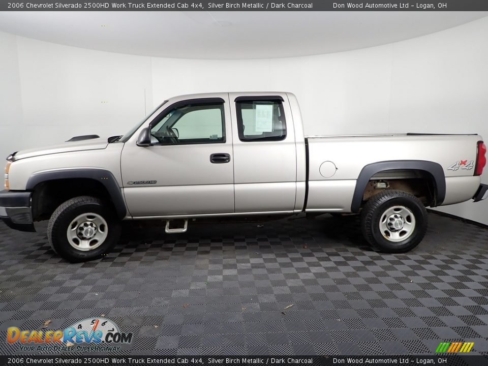 2006 Chevrolet Silverado 2500HD Work Truck Extended Cab 4x4 Silver Birch Metallic / Dark Charcoal Photo #8
