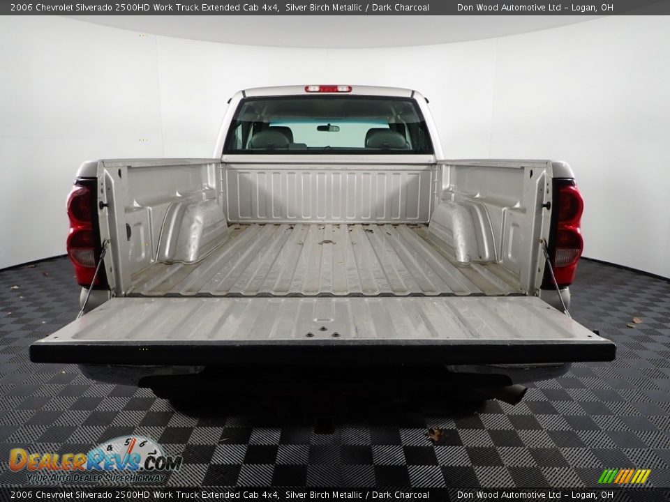 2006 Chevrolet Silverado 2500HD Work Truck Extended Cab 4x4 Silver Birch Metallic / Dark Charcoal Photo #11