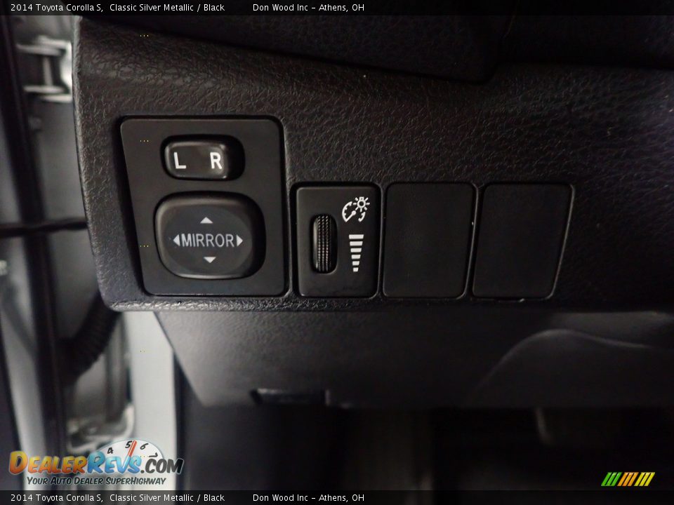 2014 Toyota Corolla S Classic Silver Metallic / Black Photo #31