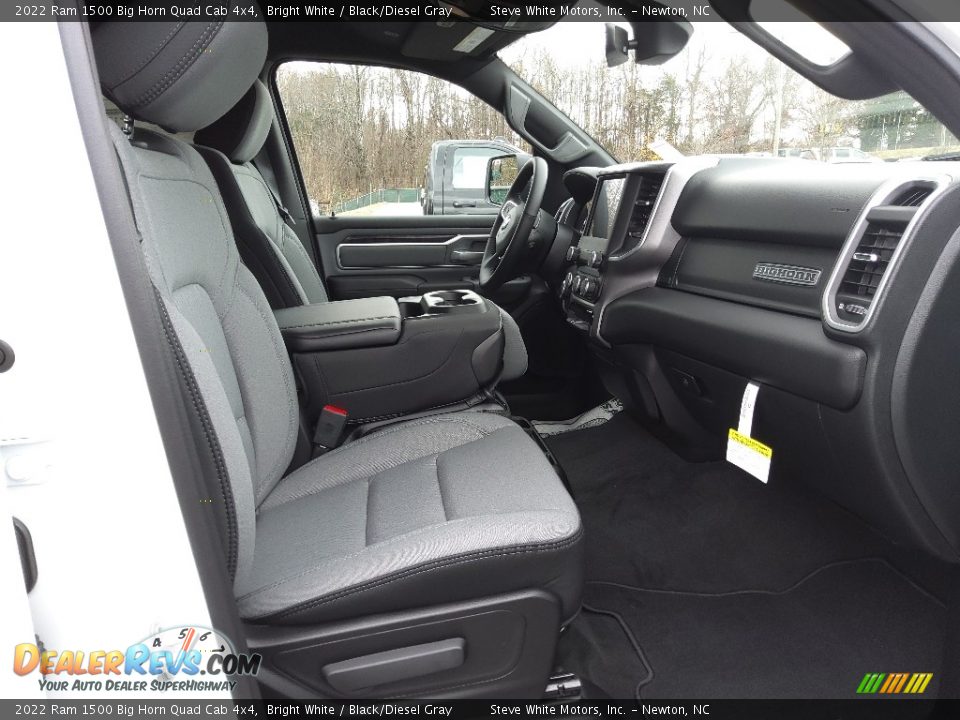 2022 Ram 1500 Big Horn Quad Cab 4x4 Bright White / Black/Diesel Gray Photo #17