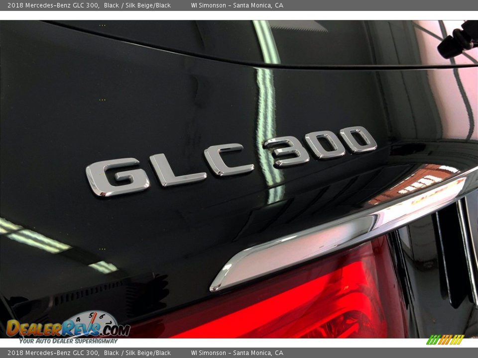 2018 Mercedes-Benz GLC 300 Black / Silk Beige/Black Photo #31