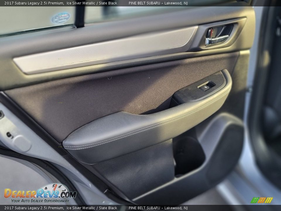2017 Subaru Legacy 2.5i Premium Ice Silver Metallic / Slate Black Photo #30