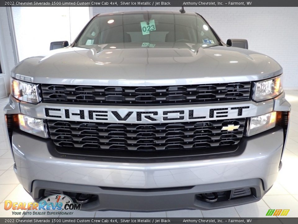 2022 Chevrolet Silverado 1500 Limited Custom Crew Cab 4x4 Silver Ice Metallic / Jet Black Photo #8