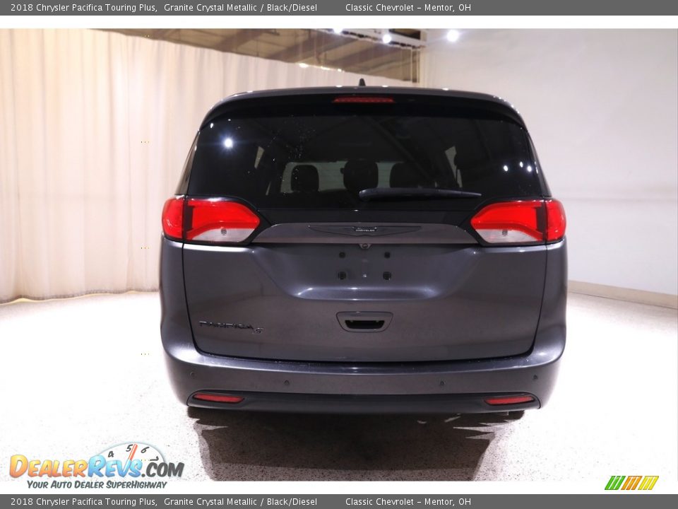 2018 Chrysler Pacifica Touring Plus Granite Crystal Metallic / Black/Diesel Photo #19