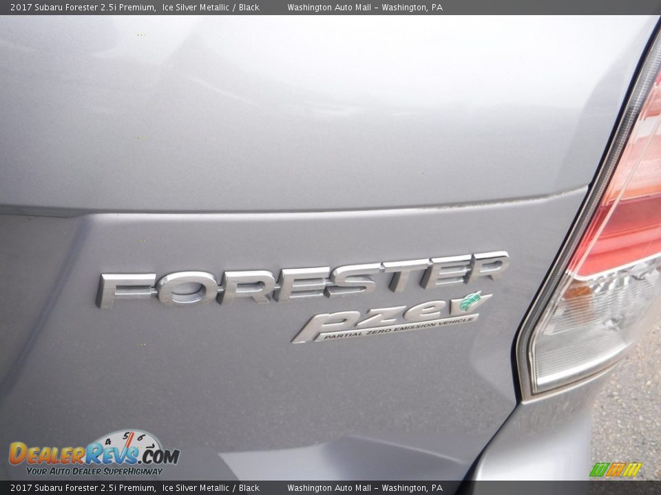 2017 Subaru Forester 2.5i Premium Ice Silver Metallic / Black Photo #9