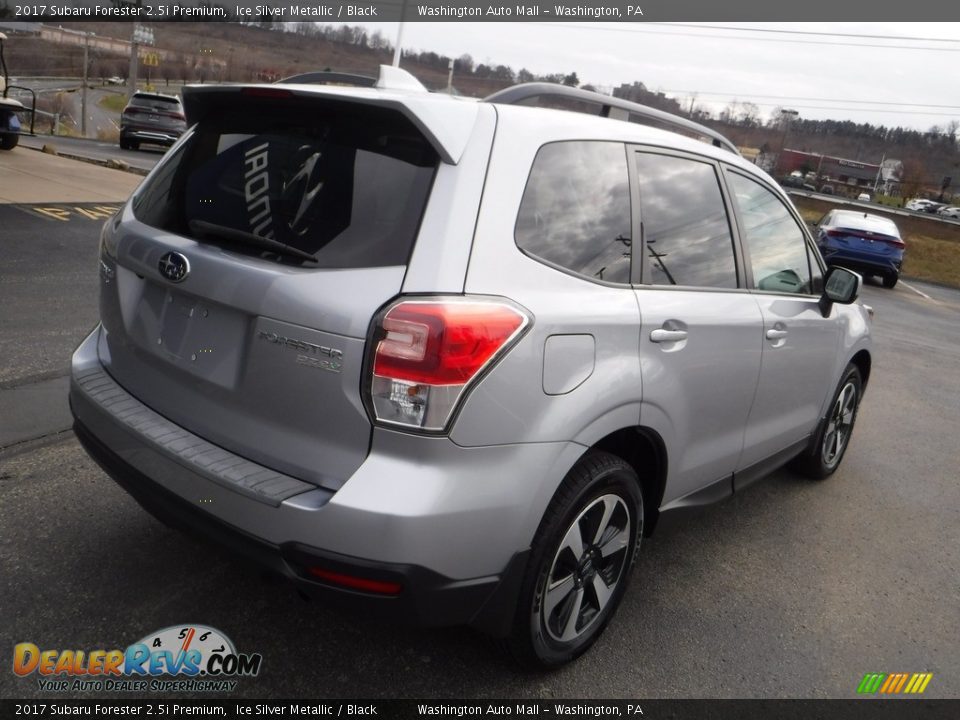 2017 Subaru Forester 2.5i Premium Ice Silver Metallic / Black Photo #10