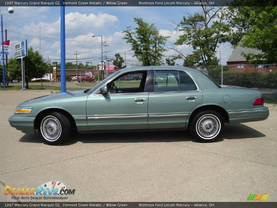 1997 Mercury Grand Marquis GS Vermont Green Metallic / Willow Green Photo #2