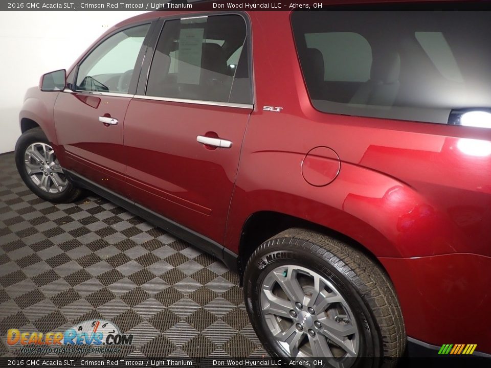 2016 GMC Acadia SLT Crimson Red Tintcoat / Light Titanium Photo #20