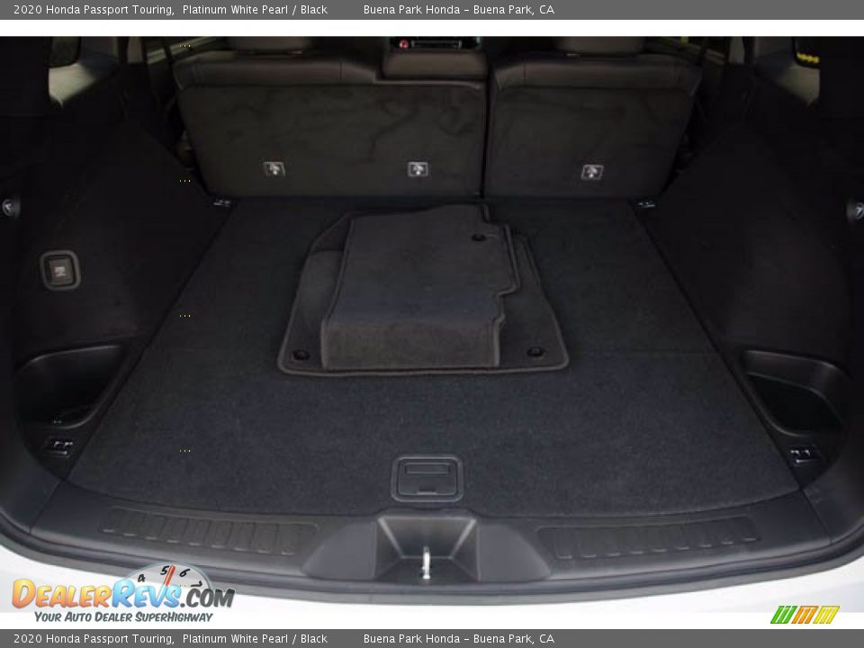 2020 Honda Passport Touring Platinum White Pearl / Black Photo #21