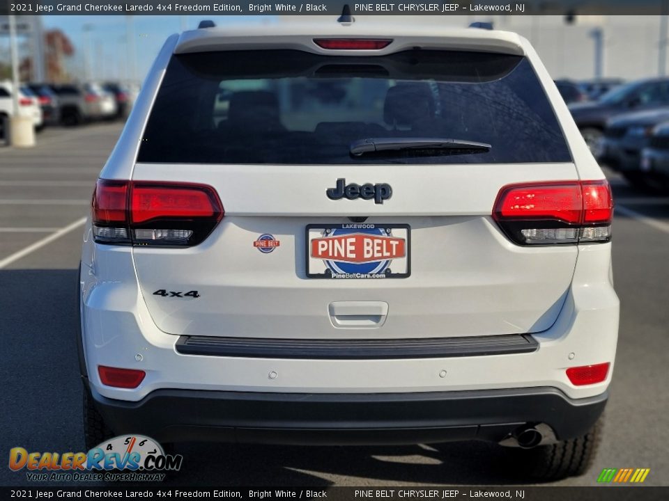 2021 Jeep Grand Cherokee Laredo 4x4 Freedom Edition Bright White / Black Photo #9