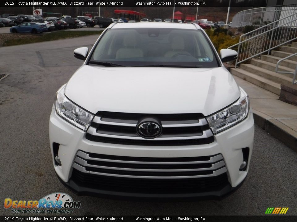 2019 Toyota Highlander XLE AWD Blizzard Pearl White / Almond Photo #11