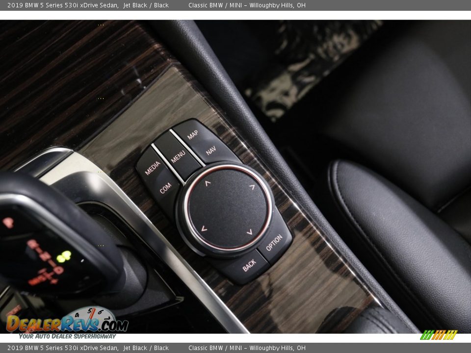 Controls of 2019 BMW 5 Series 530i xDrive Sedan Photo #17