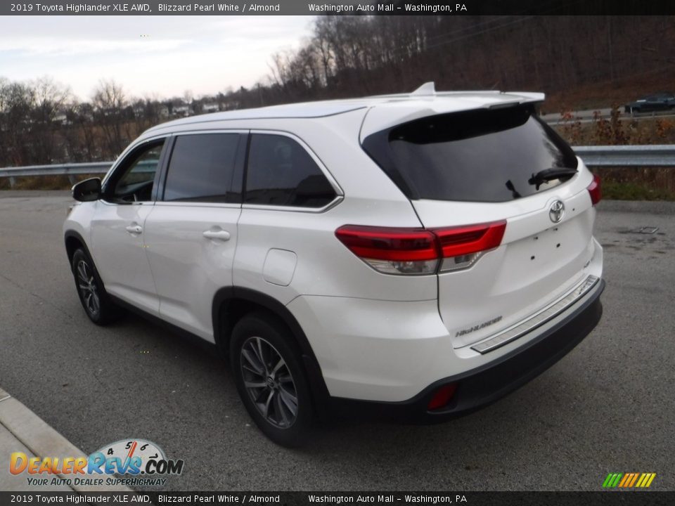 2019 Toyota Highlander XLE AWD Blizzard Pearl White / Almond Photo #14