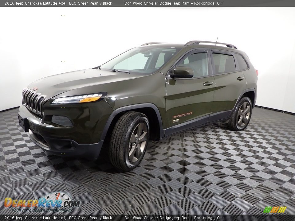 2016 Jeep Cherokee Latitude 4x4 ECO Green Pearl / Black Photo #7