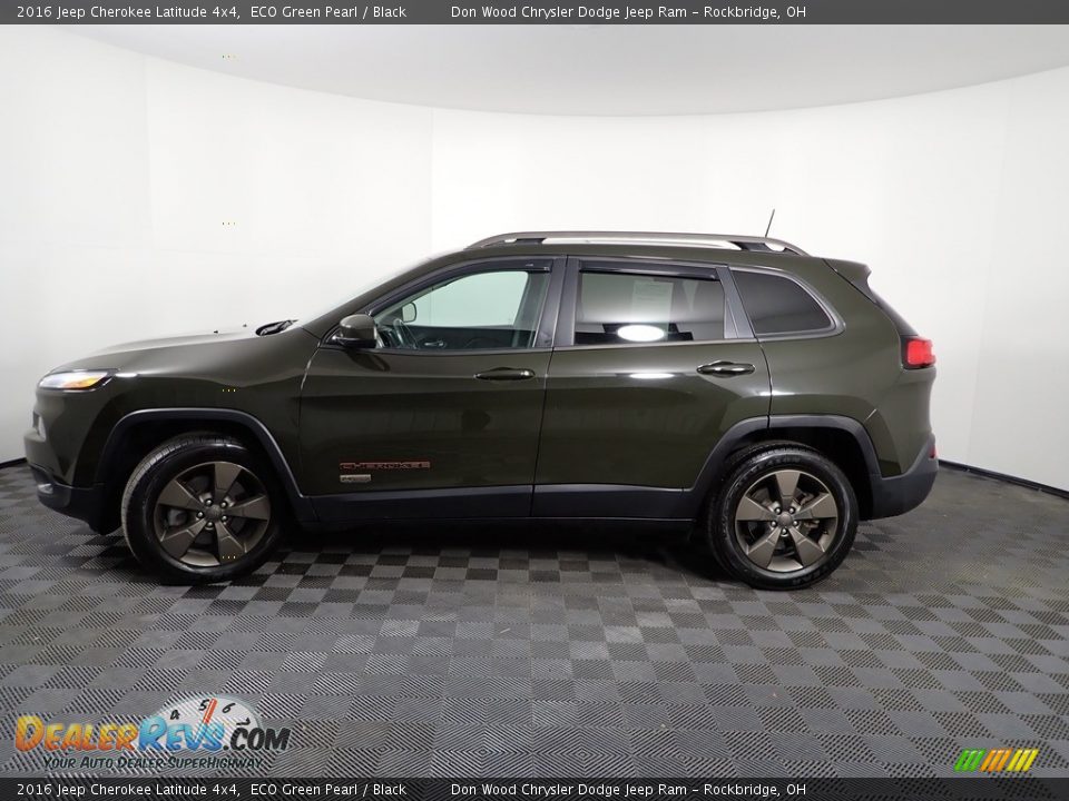 2016 Jeep Cherokee Latitude 4x4 ECO Green Pearl / Black Photo #8