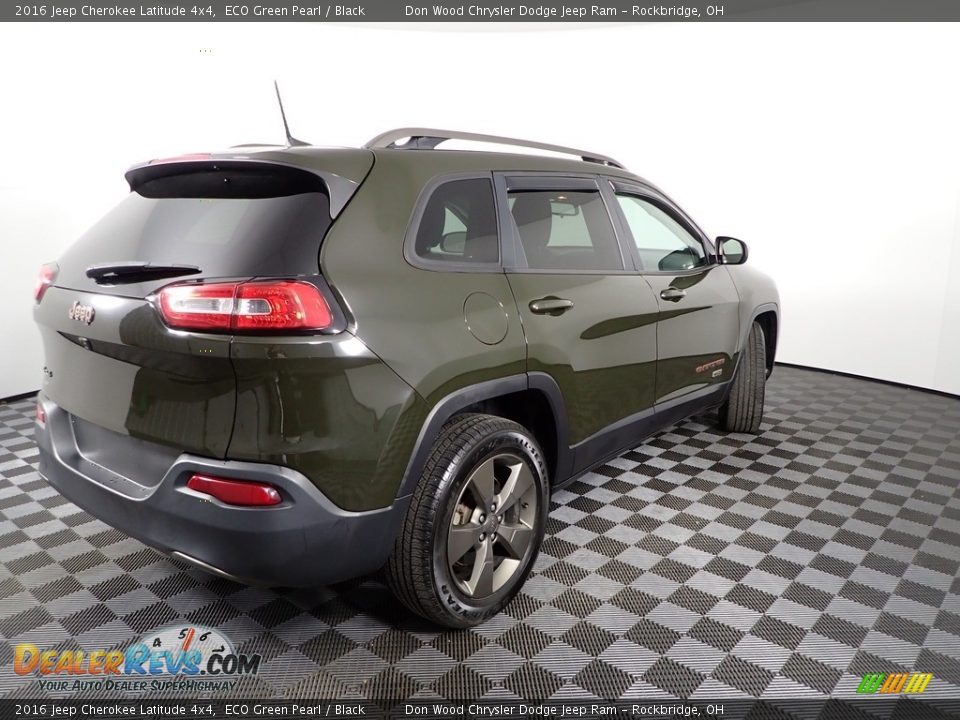 2016 Jeep Cherokee Latitude 4x4 ECO Green Pearl / Black Photo #9