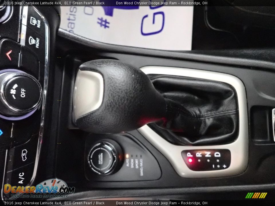 2016 Jeep Cherokee Latitude 4x4 ECO Green Pearl / Black Photo #24