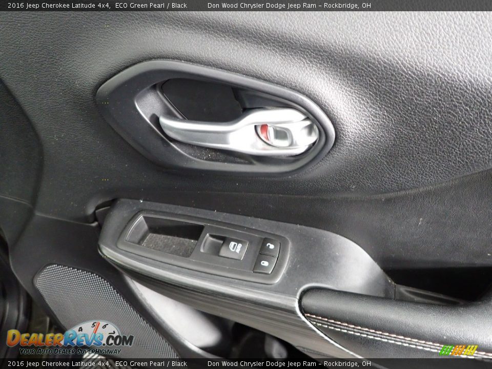 2016 Jeep Cherokee Latitude 4x4 ECO Green Pearl / Black Photo #33