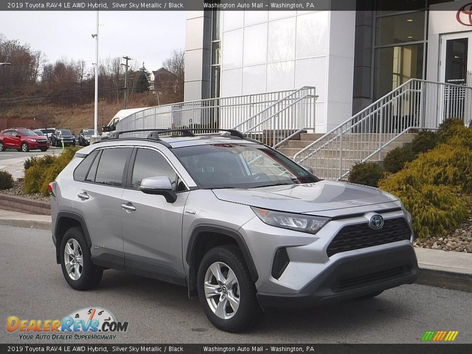 Front 3/4 View of 2019 Toyota RAV4 LE AWD Hybrid Photo #1