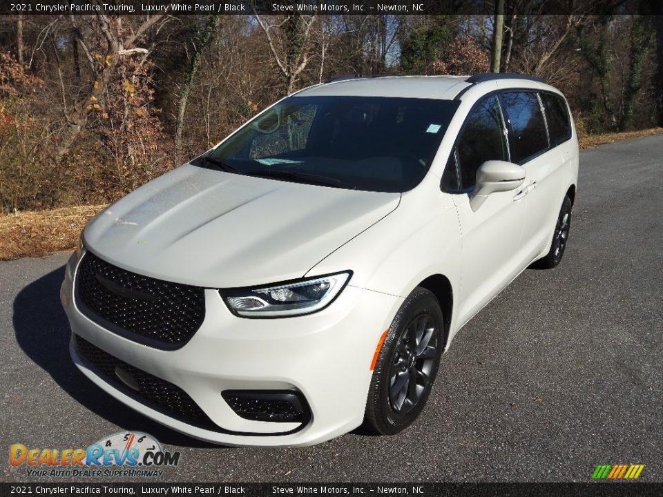 2021 Chrysler Pacifica Touring Luxury White Pearl / Black Photo #2