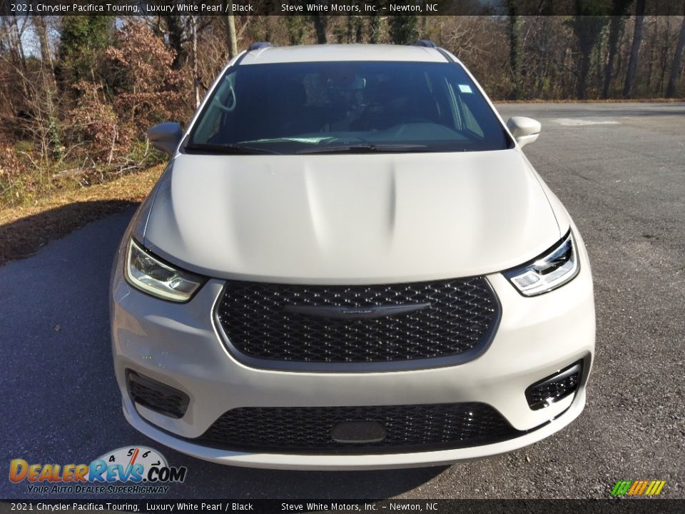 2021 Chrysler Pacifica Touring Luxury White Pearl / Black Photo #3