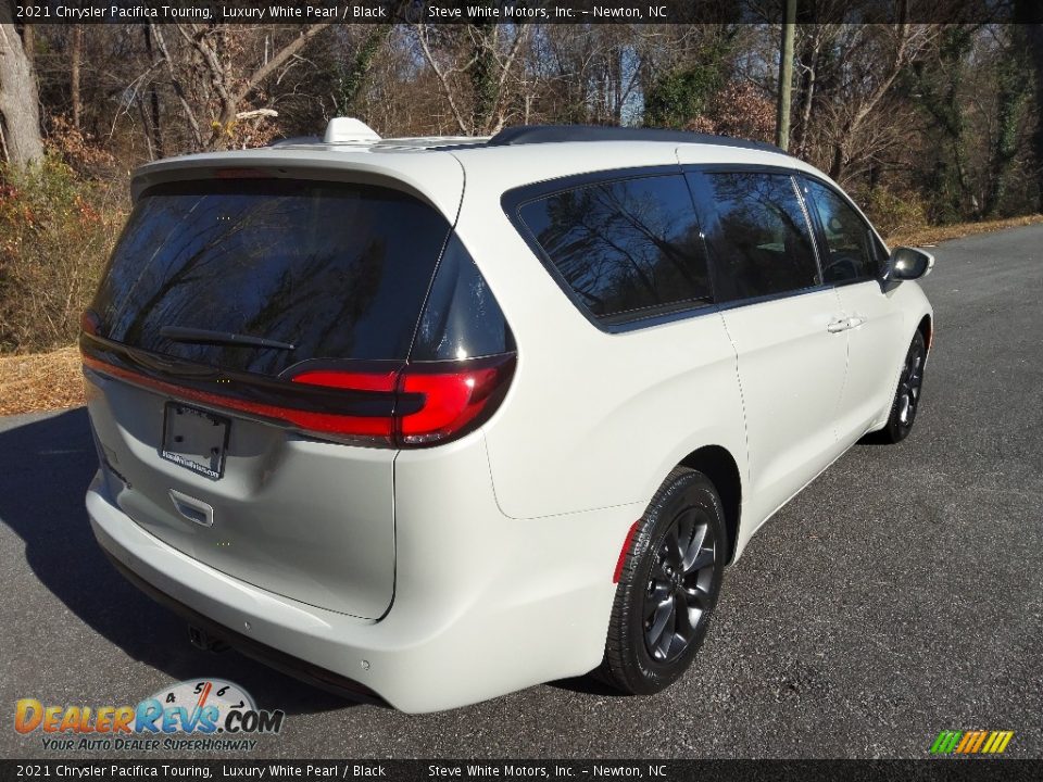 2021 Chrysler Pacifica Touring Luxury White Pearl / Black Photo #6