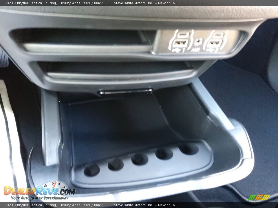2021 Chrysler Pacifica Touring Luxury White Pearl / Black Photo #26