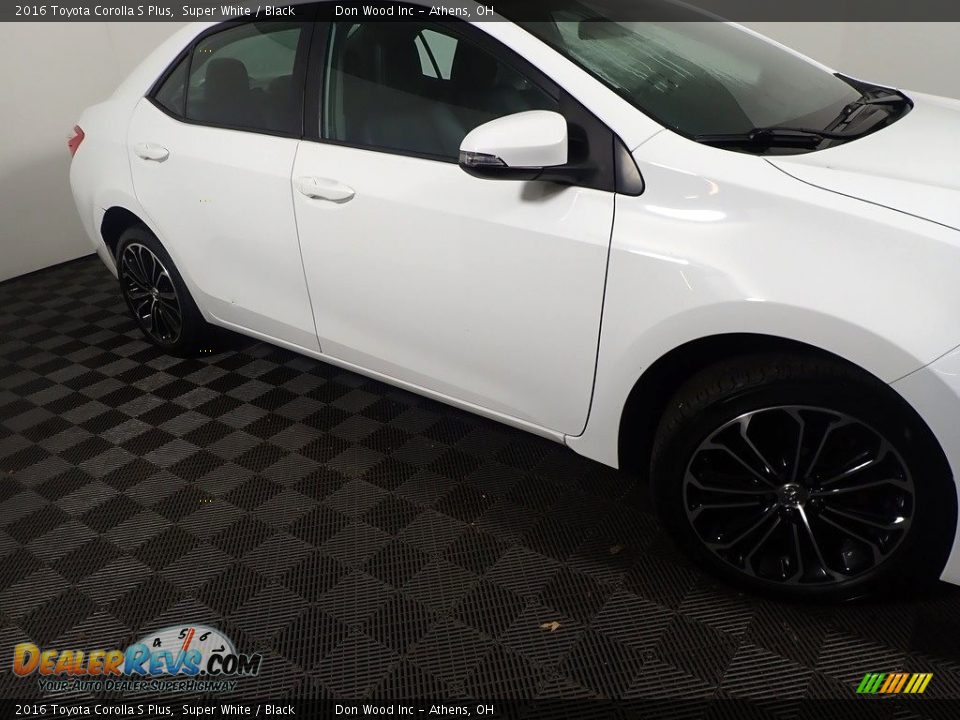 2016 Toyota Corolla S Plus Super White / Black Photo #4