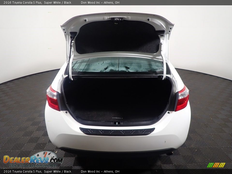 2016 Toyota Corolla S Plus Super White / Black Photo #14