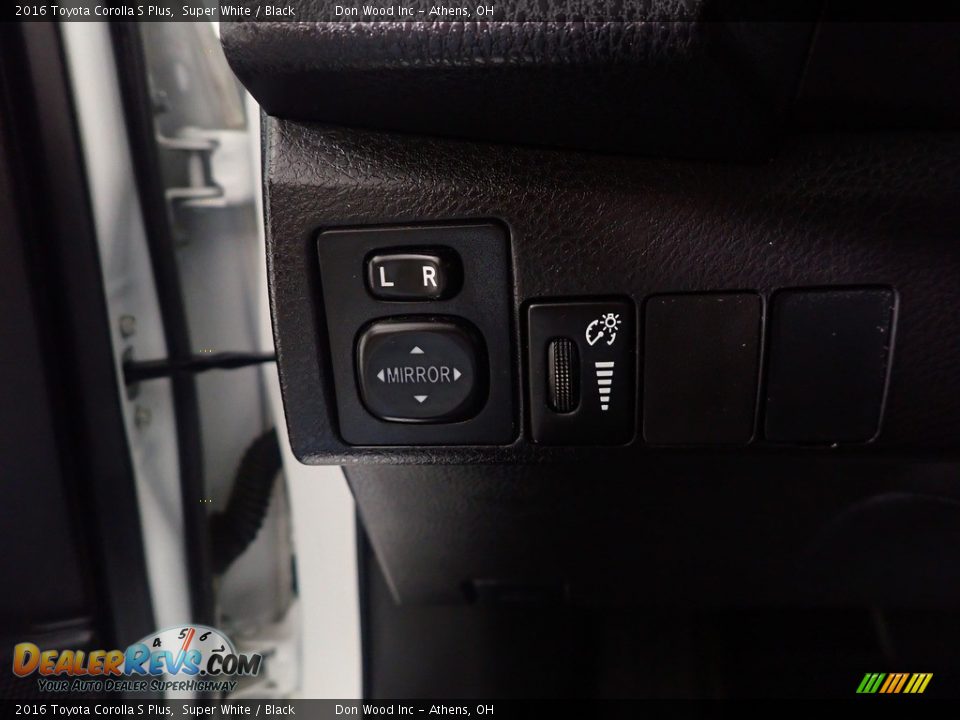 2016 Toyota Corolla S Plus Super White / Black Photo #31