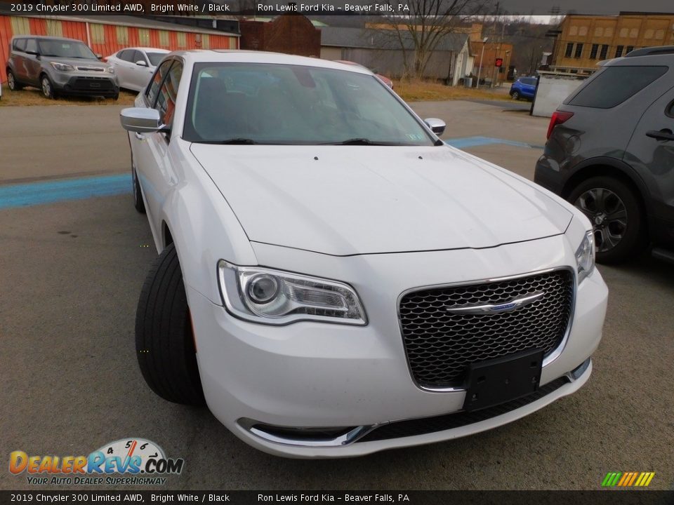 2019 Chrysler 300 Limited AWD Bright White / Black Photo #5