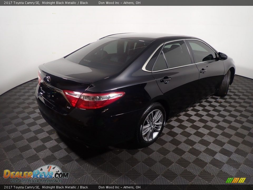 2017 Toyota Camry SE Midnight Black Metallic / Black Photo #18