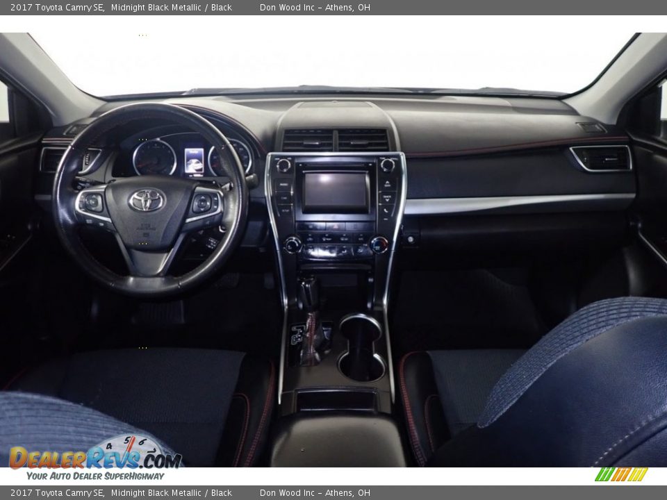 2017 Toyota Camry SE Midnight Black Metallic / Black Photo #25