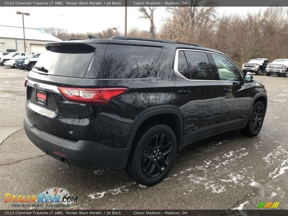 2019 Chevrolet Traverse LT AWD Mosaic Black Metallic / Jet Black Photo #4