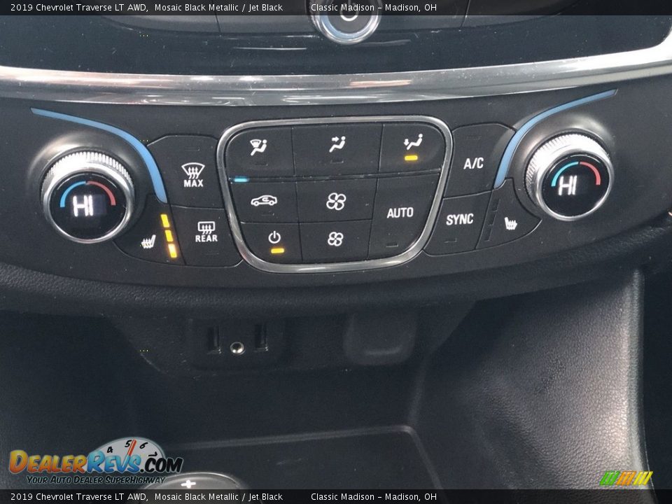 2019 Chevrolet Traverse LT AWD Mosaic Black Metallic / Jet Black Photo #14