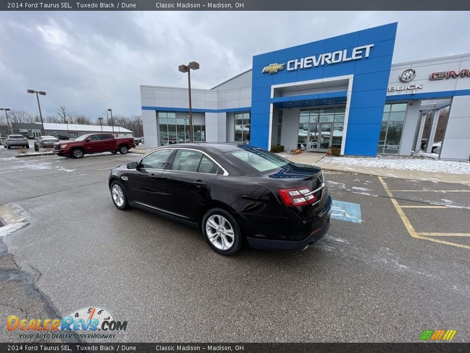 2014 Ford Taurus SEL Tuxedo Black / Dune Photo #2