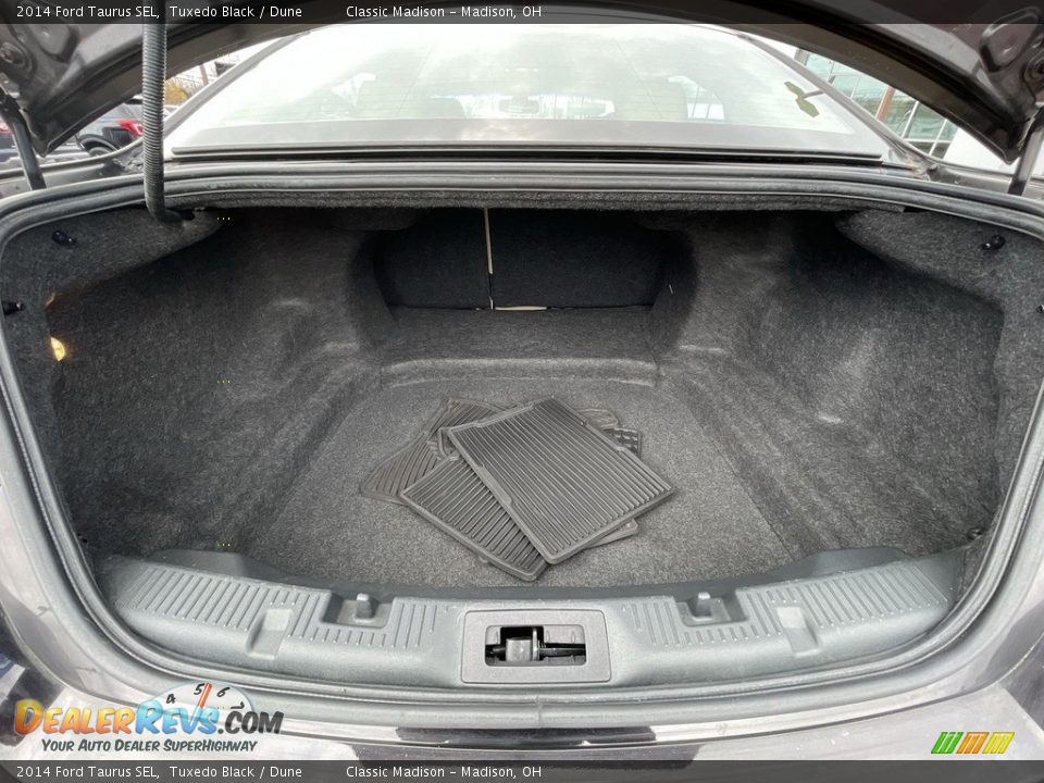 2014 Ford Taurus SEL Tuxedo Black / Dune Photo #17