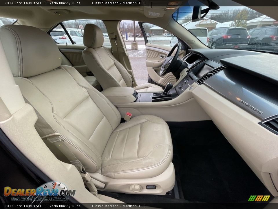 2014 Ford Taurus SEL Tuxedo Black / Dune Photo #18