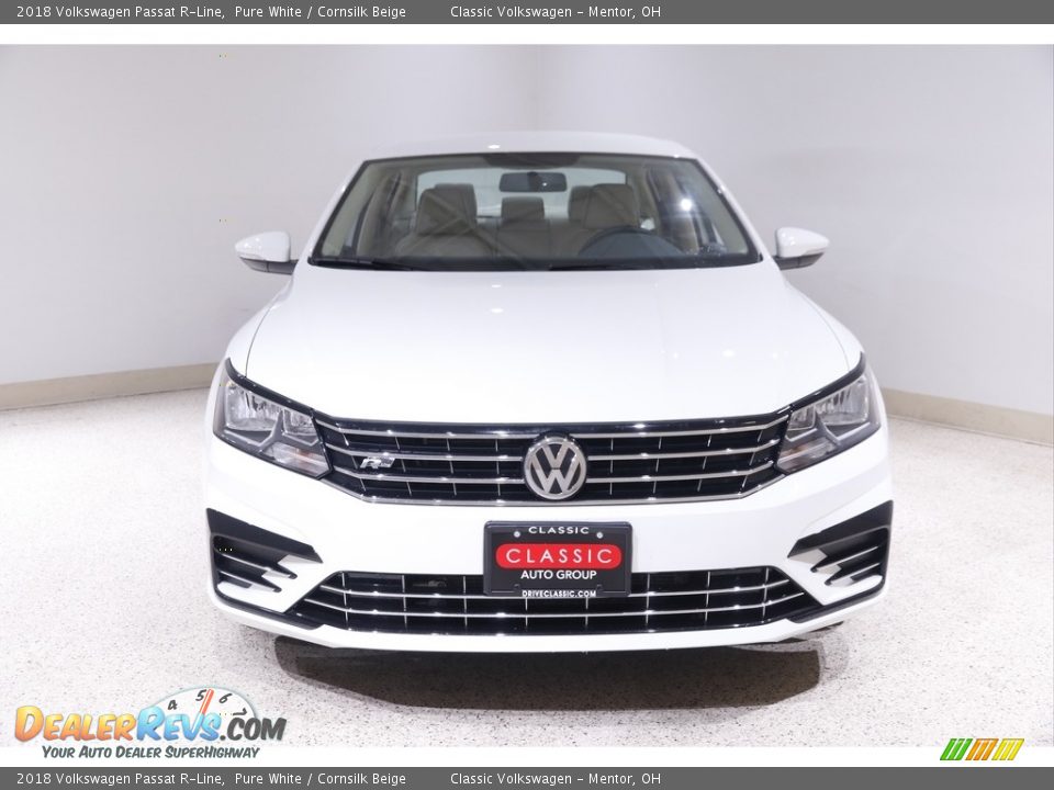 2018 Volkswagen Passat R-Line Pure White / Cornsilk Beige Photo #2