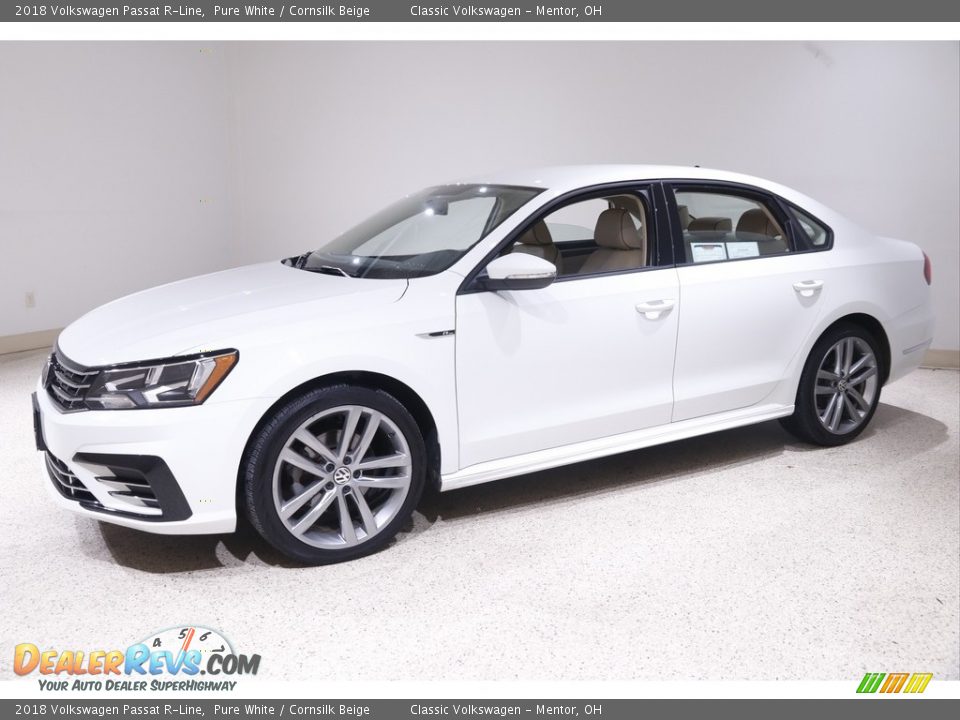 2018 Volkswagen Passat R-Line Pure White / Cornsilk Beige Photo #3