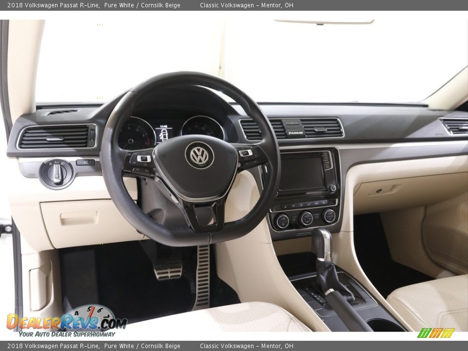 2018 Volkswagen Passat R-Line Pure White / Cornsilk Beige Photo #6