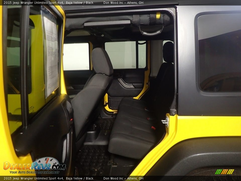 2015 Jeep Wrangler Unlimited Sport 4x4 Baja Yellow / Black Photo #33