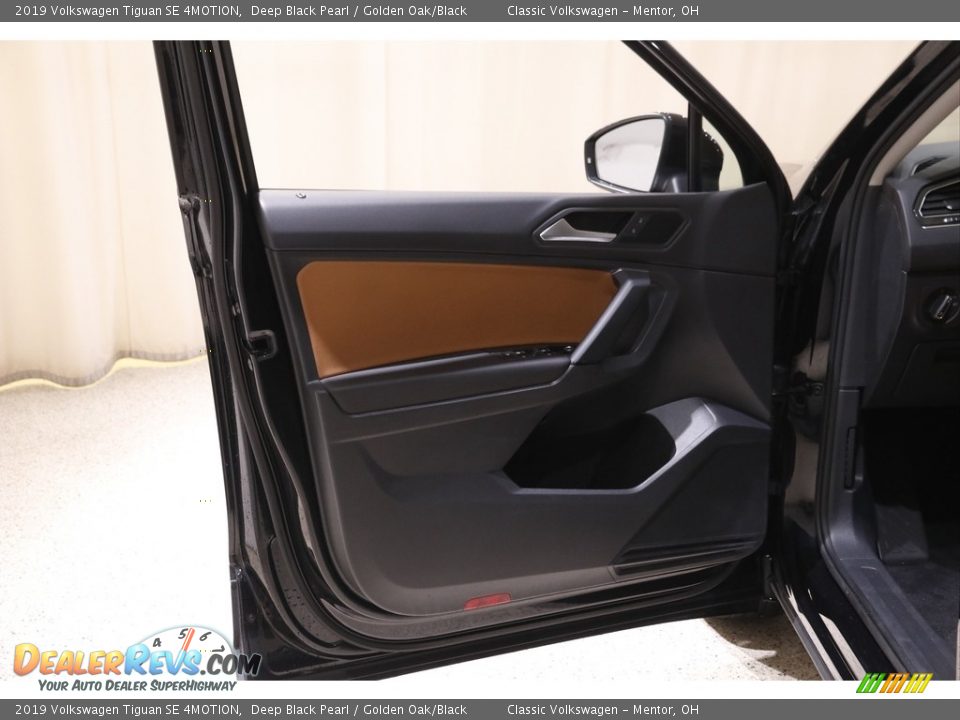 2019 Volkswagen Tiguan SE 4MOTION Deep Black Pearl / Golden Oak/Black Photo #4