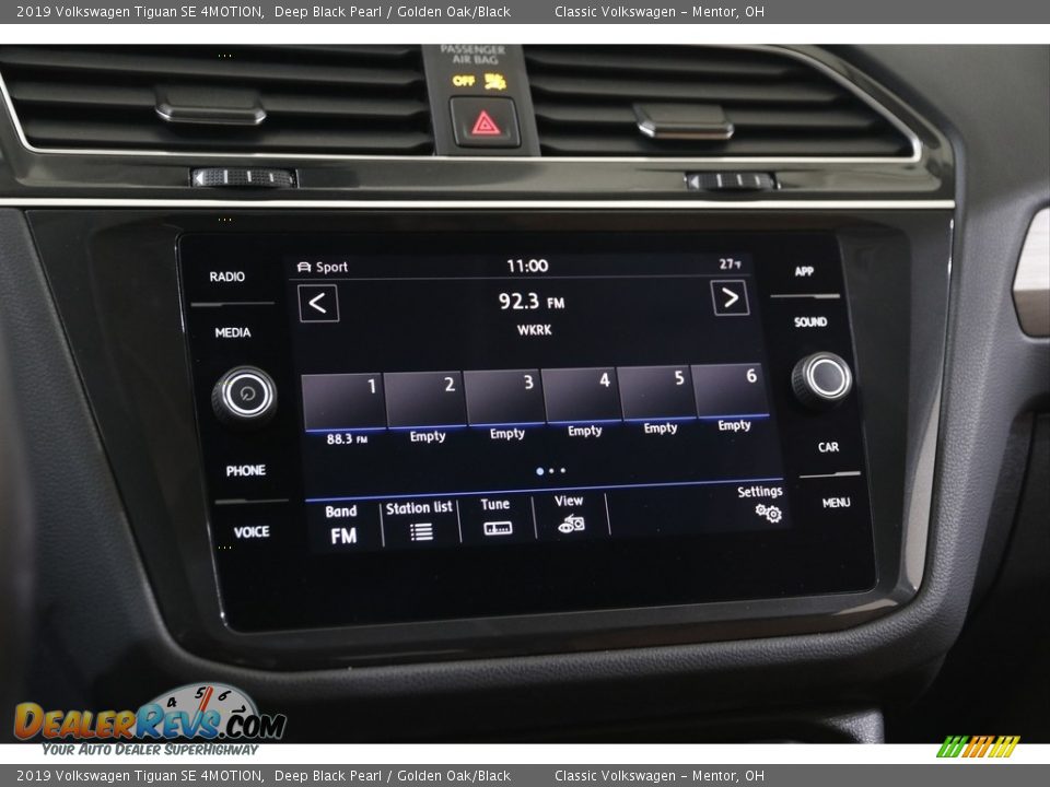 2019 Volkswagen Tiguan SE 4MOTION Deep Black Pearl / Golden Oak/Black Photo #10